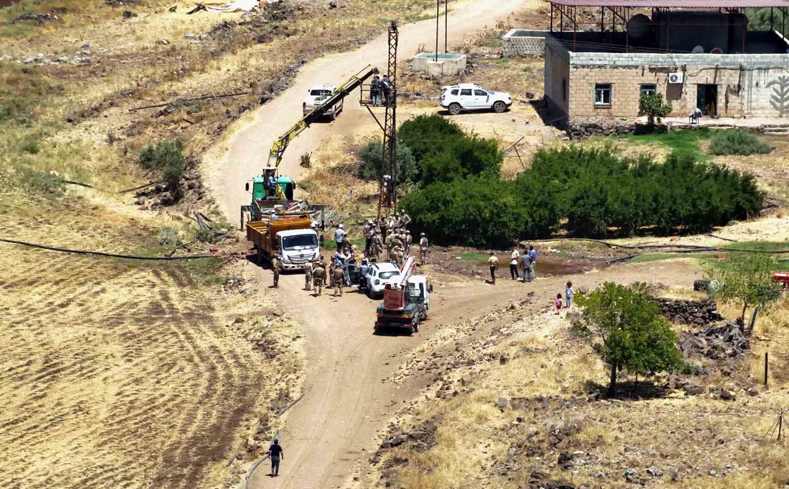 Mardin’de kaçak elektrik kullanımına jandarma destekli müdahale