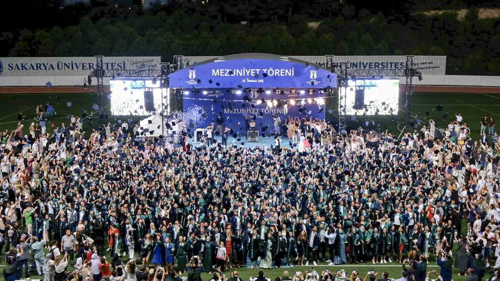 SUB&Uuml; mezuniyet t&ouml;renine hazır
