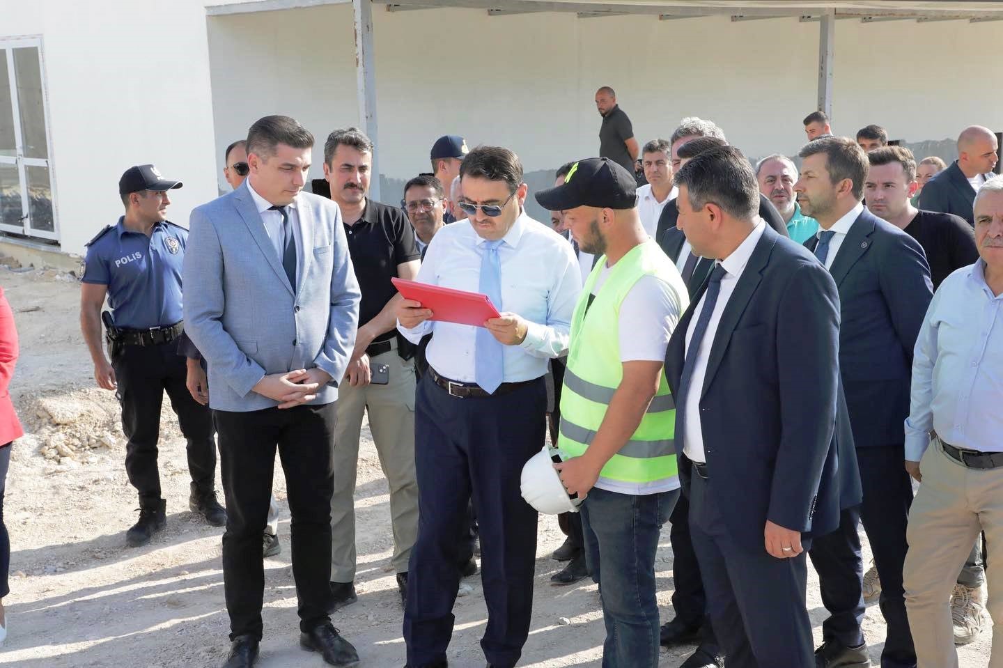 Şaphane&rsquo;ye B&ouml;lgesel Hayvan Bakımevi
