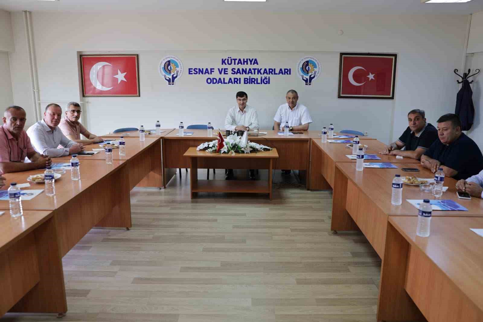 Başkan Kahveci: "Belediye olarak esnaf ve sanatkarın yanındayız"
