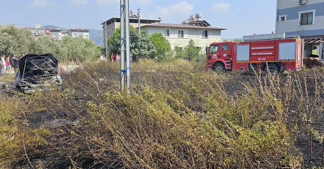 Yanan araç kullanılmaz hale geldi
