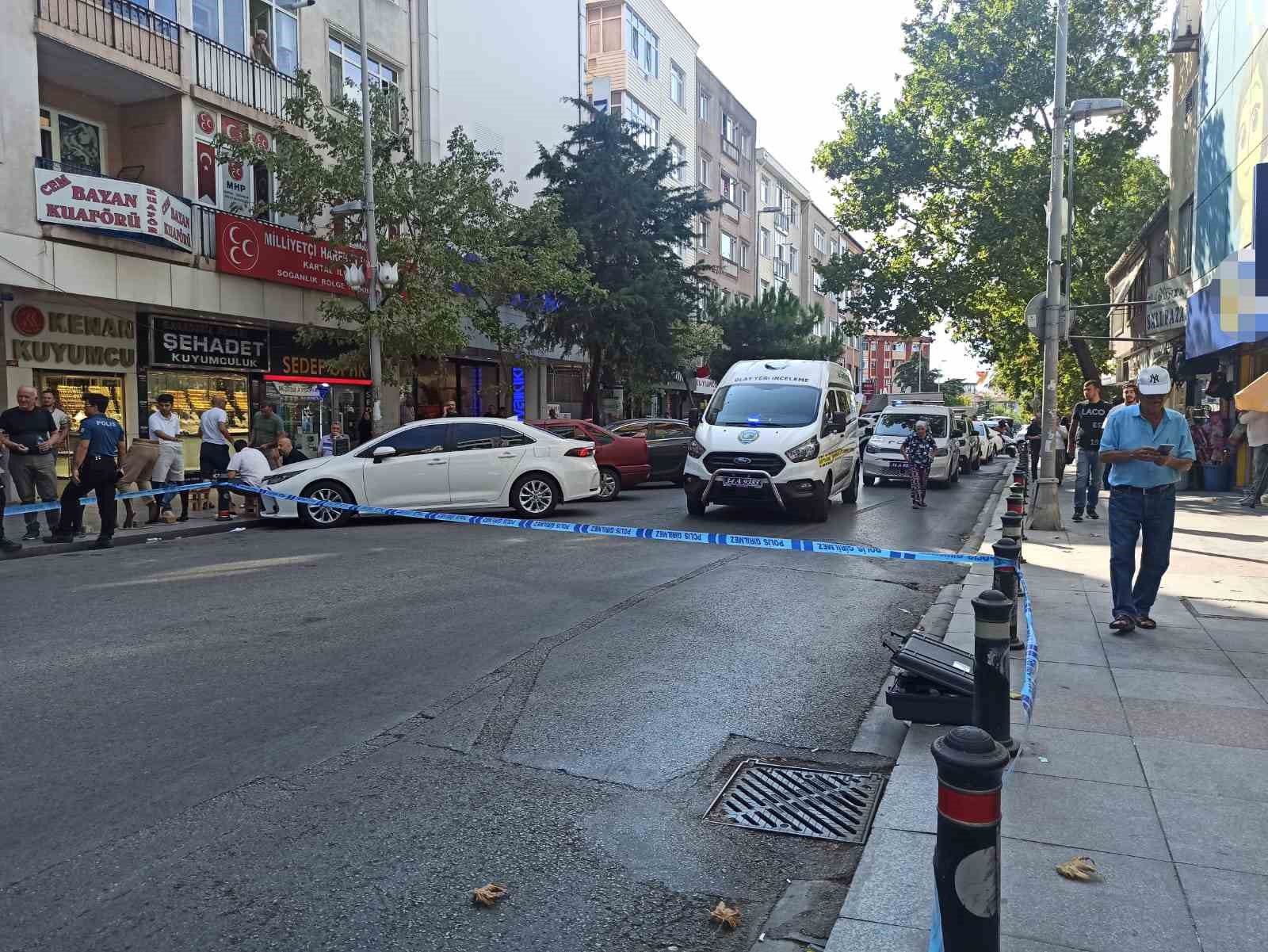Kartal&rsquo;da cadde ortasında silahlı saldırı: 1 yaralı
