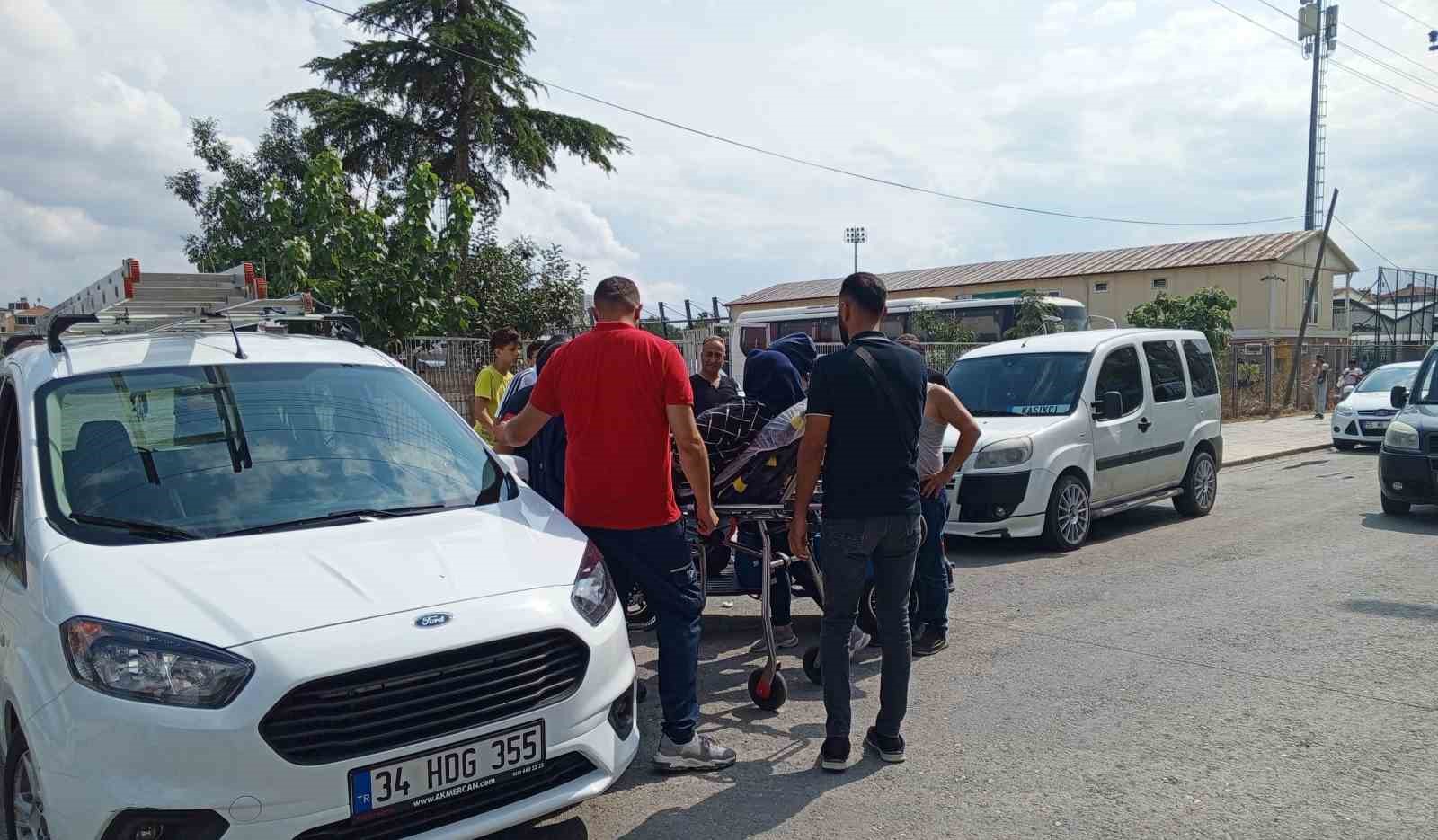 Üç tekerlekli elektrikli bisiklet devrildi: 2 yaralı
