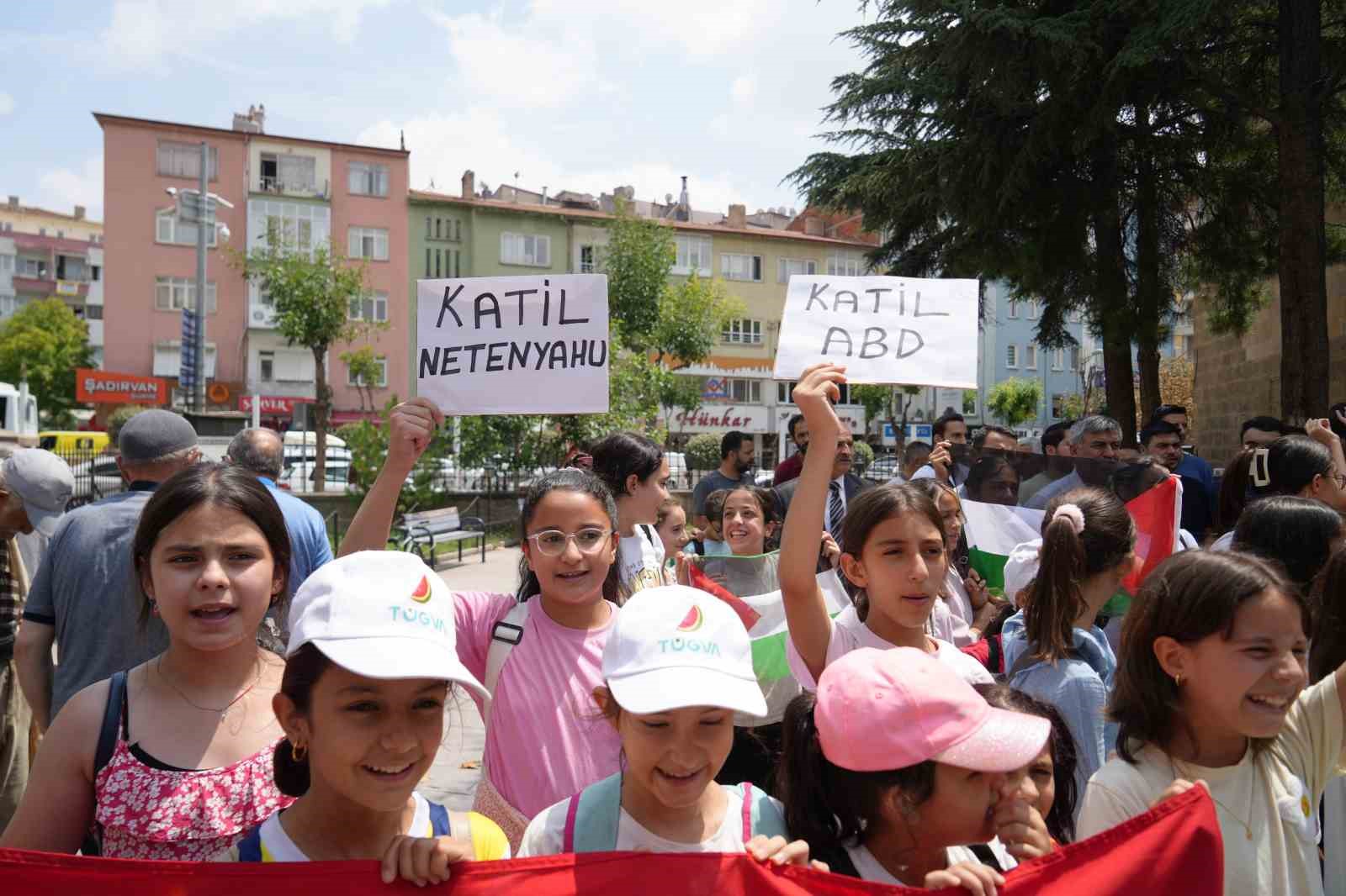 Niğde’de İsrail Başbakanı’nın ABD Kongresi’nde yaptığı konuşma protesto edildi
