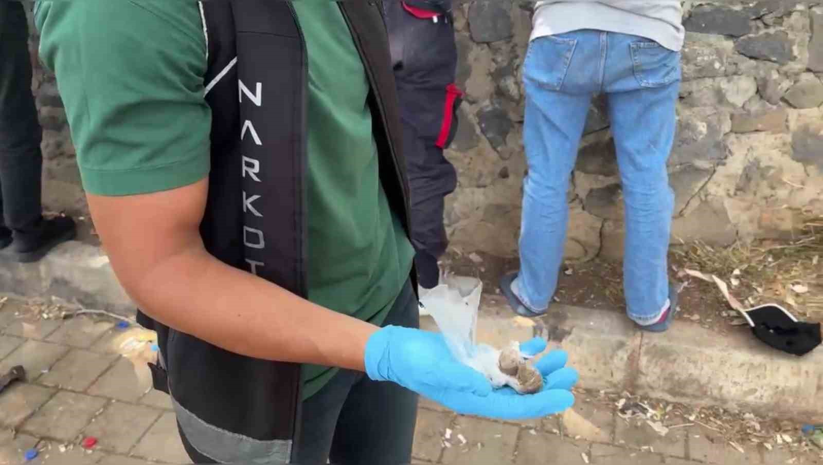 Metruk binalarda uyuşturucu kullananlara &lsquo;şok&rsquo; baskın
