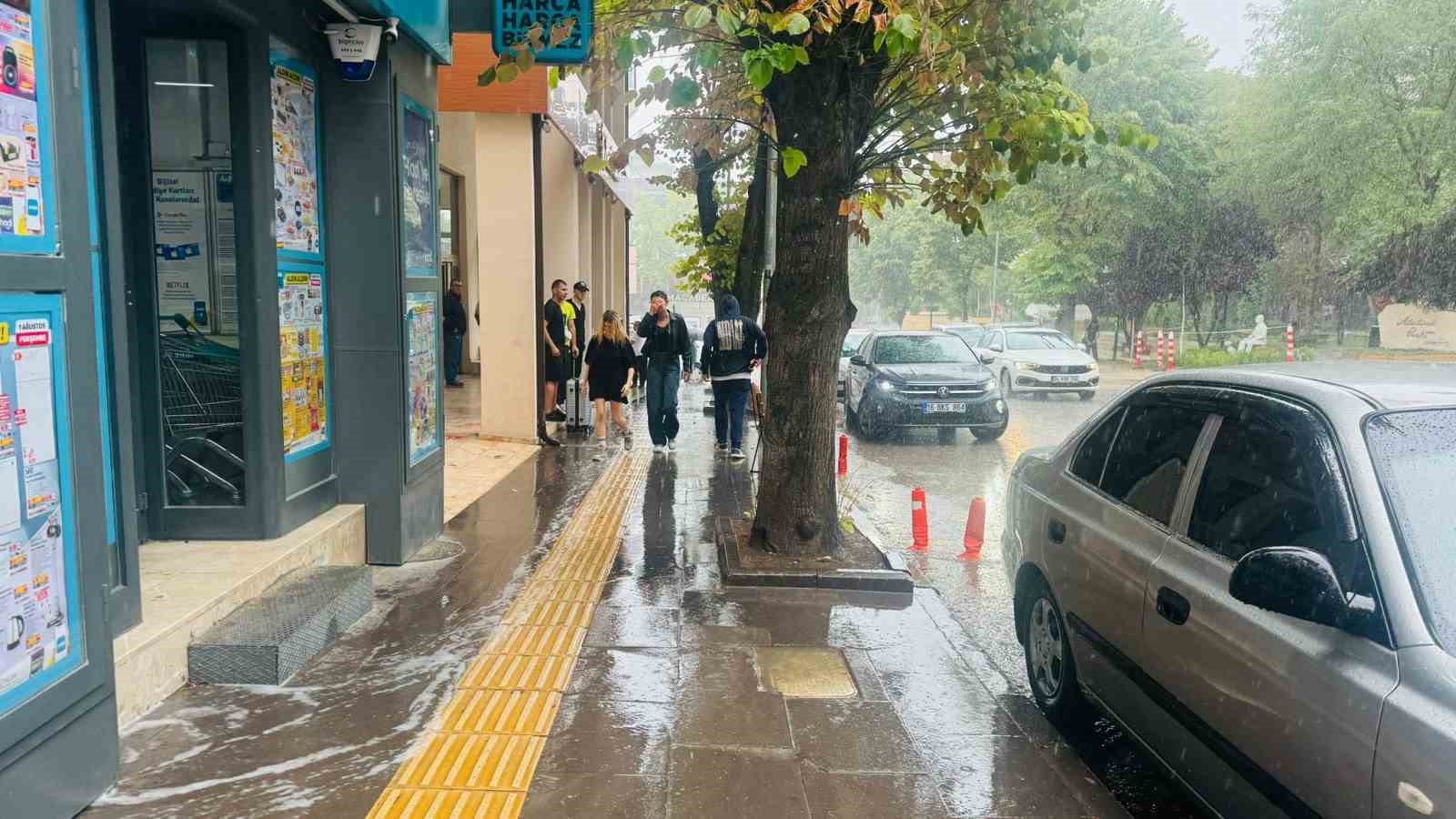 Bilecik’te sağanak yağış etkili oldu