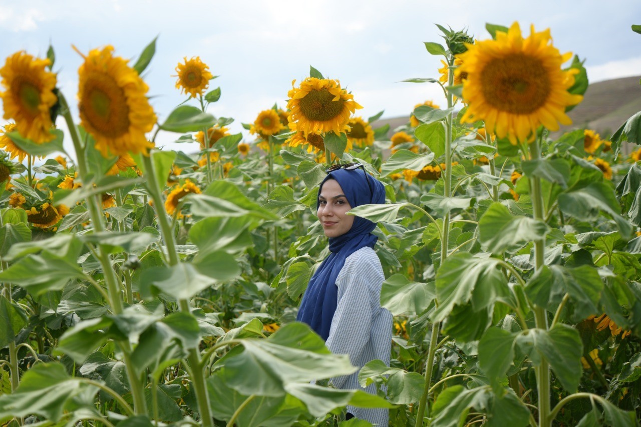 Sarı altın görsel şölen oluşturdu!