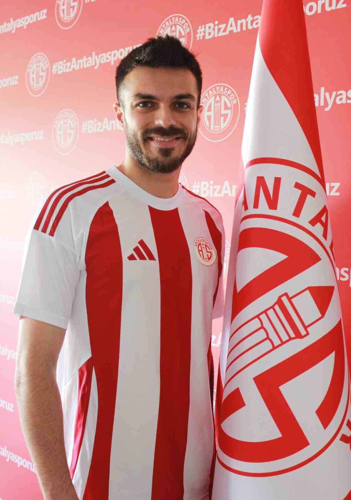 Abdullah Yiğiter Antalyaspor’da
