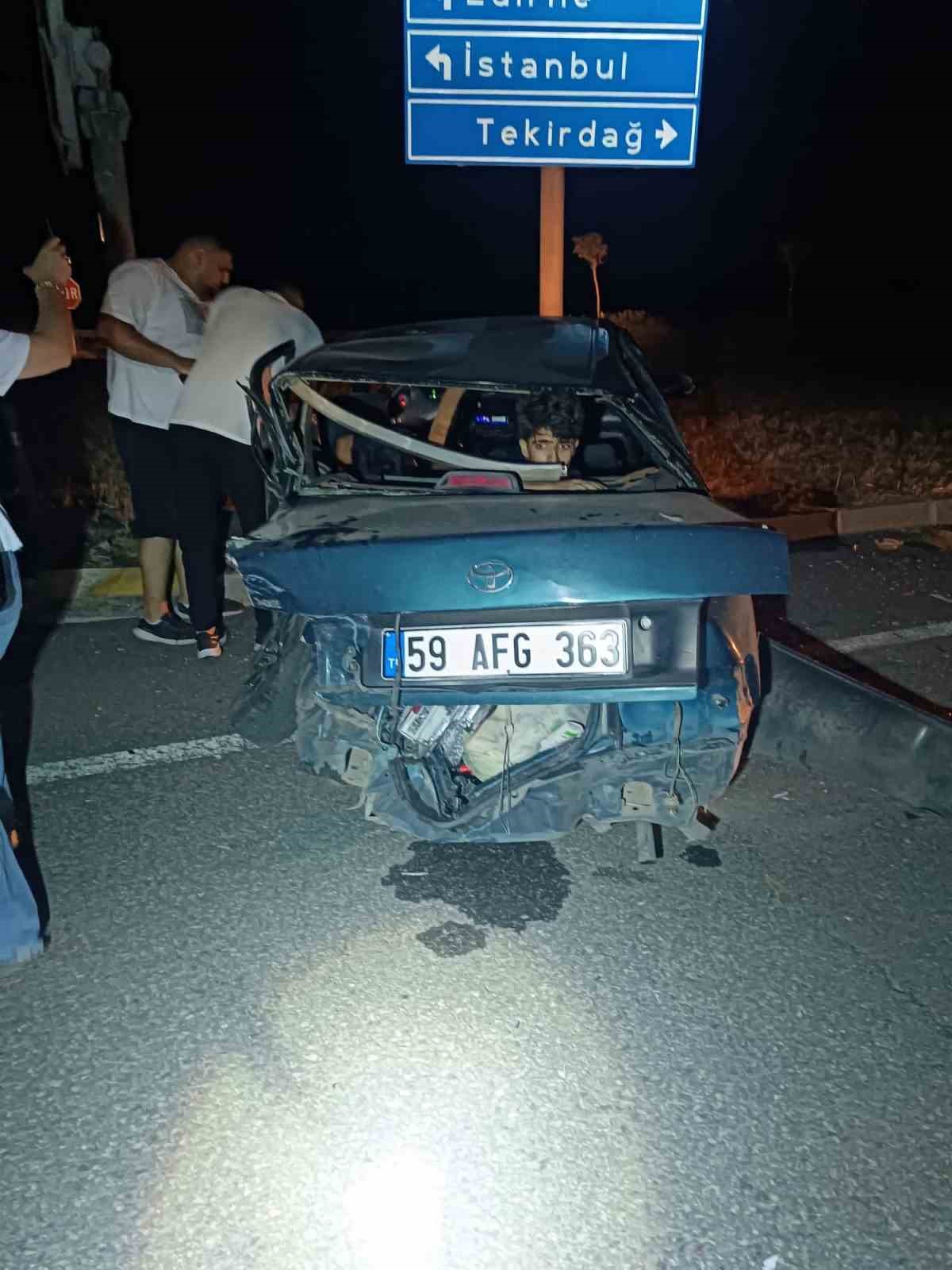 Tekirdağ&rsquo;da kavşakta kaza: 1 &ccedil;ocuk yaralı
