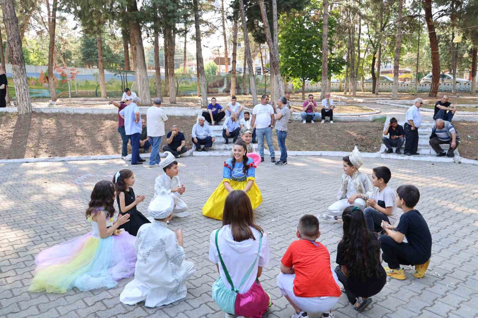 K&uuml;tahya Gediz&rsquo;de festival etkinlikleri &ccedil;er&ccedil;evesinde 12 &ccedil;ocuk s&uuml;nnet ettirildi
