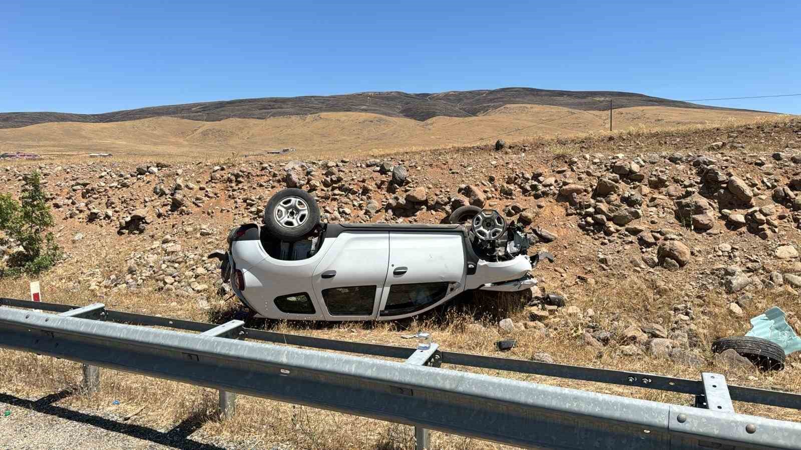 Elazığ’da otomobil takla attı: 1 yaralı