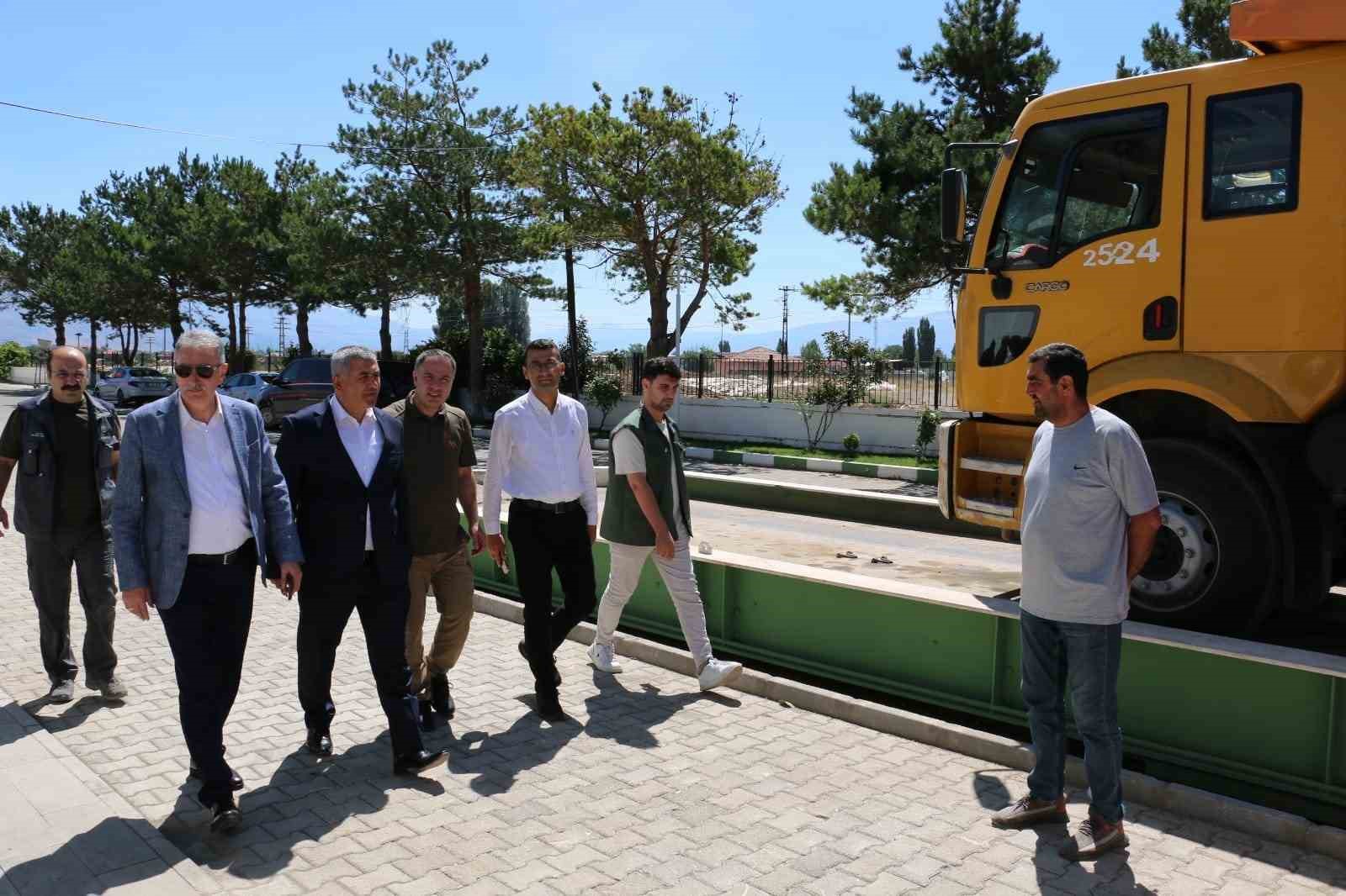 TMO Genel M&uuml;d&uuml;r&uuml; G&uuml;ldal Erzincan&rsquo;da &ccedil;eşitli temaslarda bulundu
