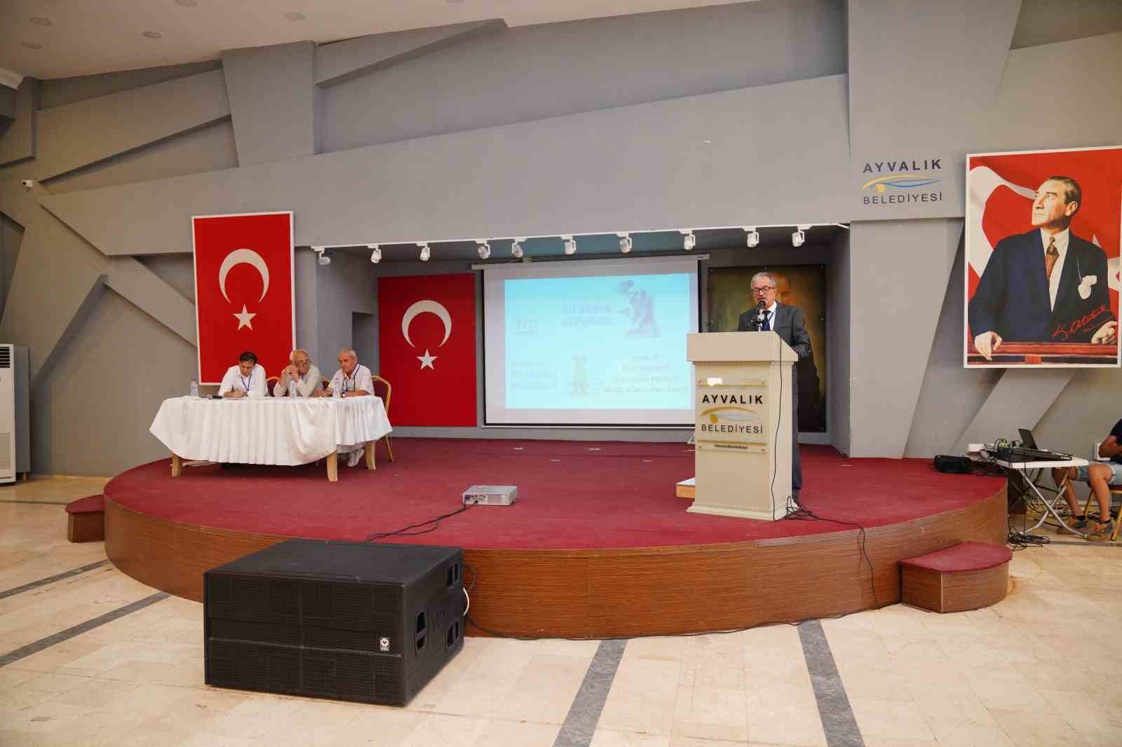 Ayvalık Kent Konseyi&rsquo;nde Halil Coşkun&rsquo;a g&uuml;venoyu
