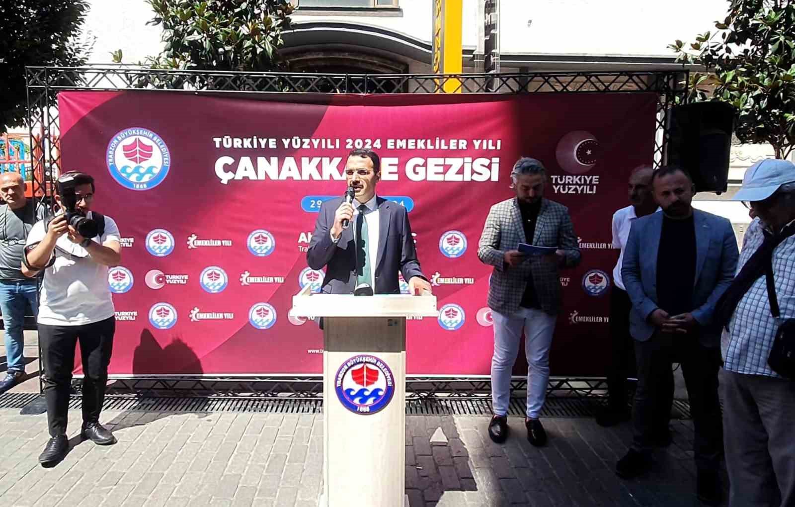 Trabzon Büyükşehir Belediyesi ve SGK işbirliği ile emekliler Çanakkale’nin yolunu tuttu
