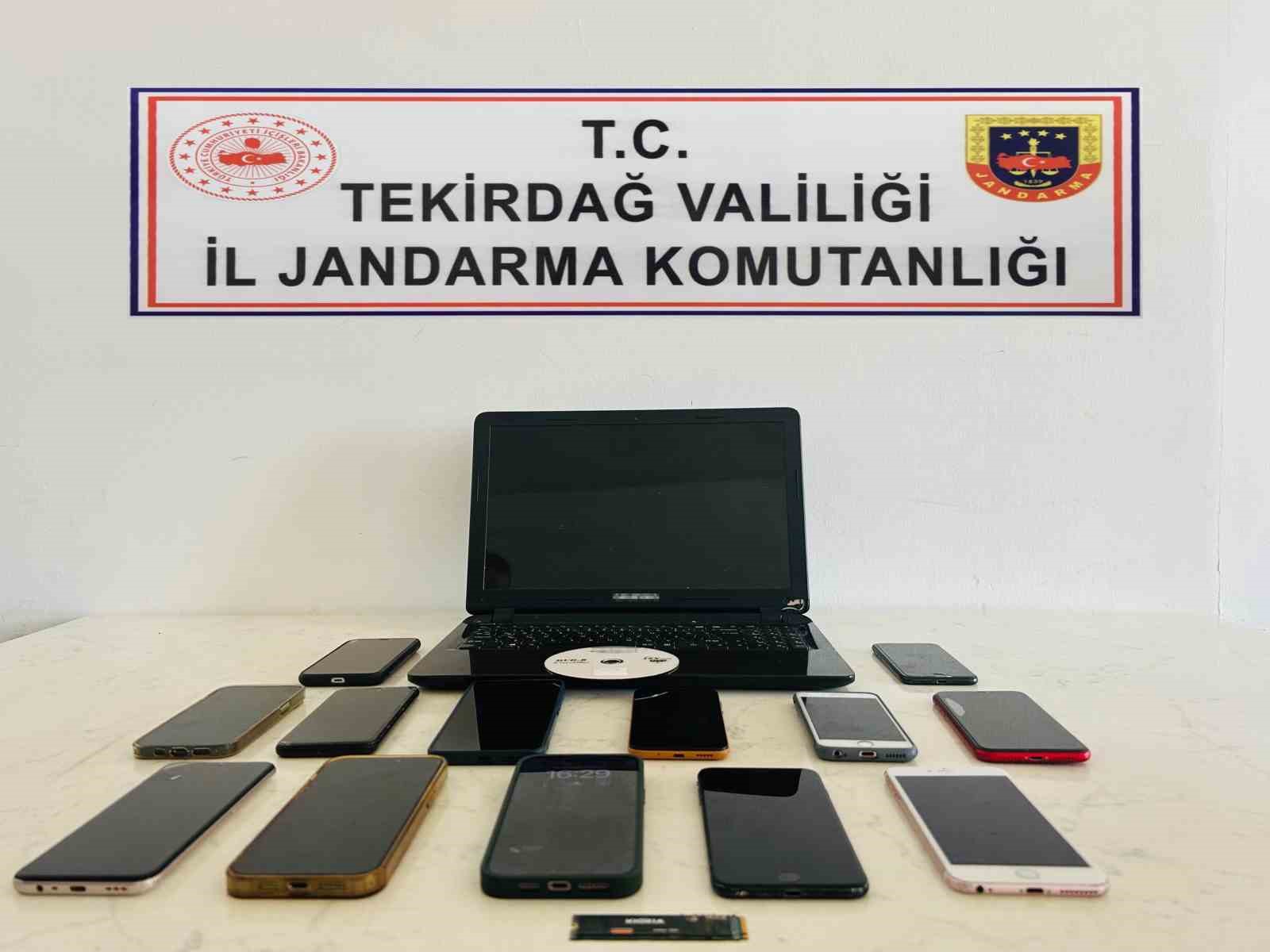 Bakanın adıyla sosyal medyada dolandırıcılık: 4 ilde operasyonda 7 g&ouml;zaltı
