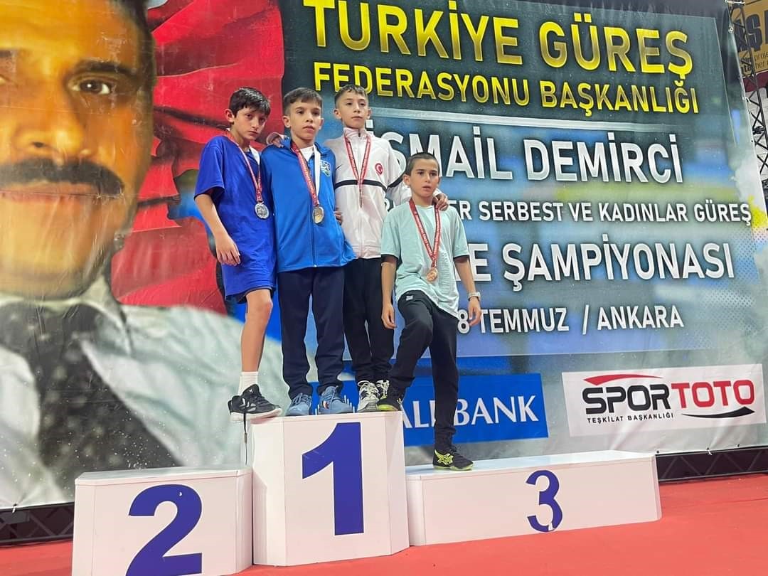 Efe Nuh Din&ccedil;er, g&uuml;reşte Tavşanlı&rsquo;nın gururu oldu
