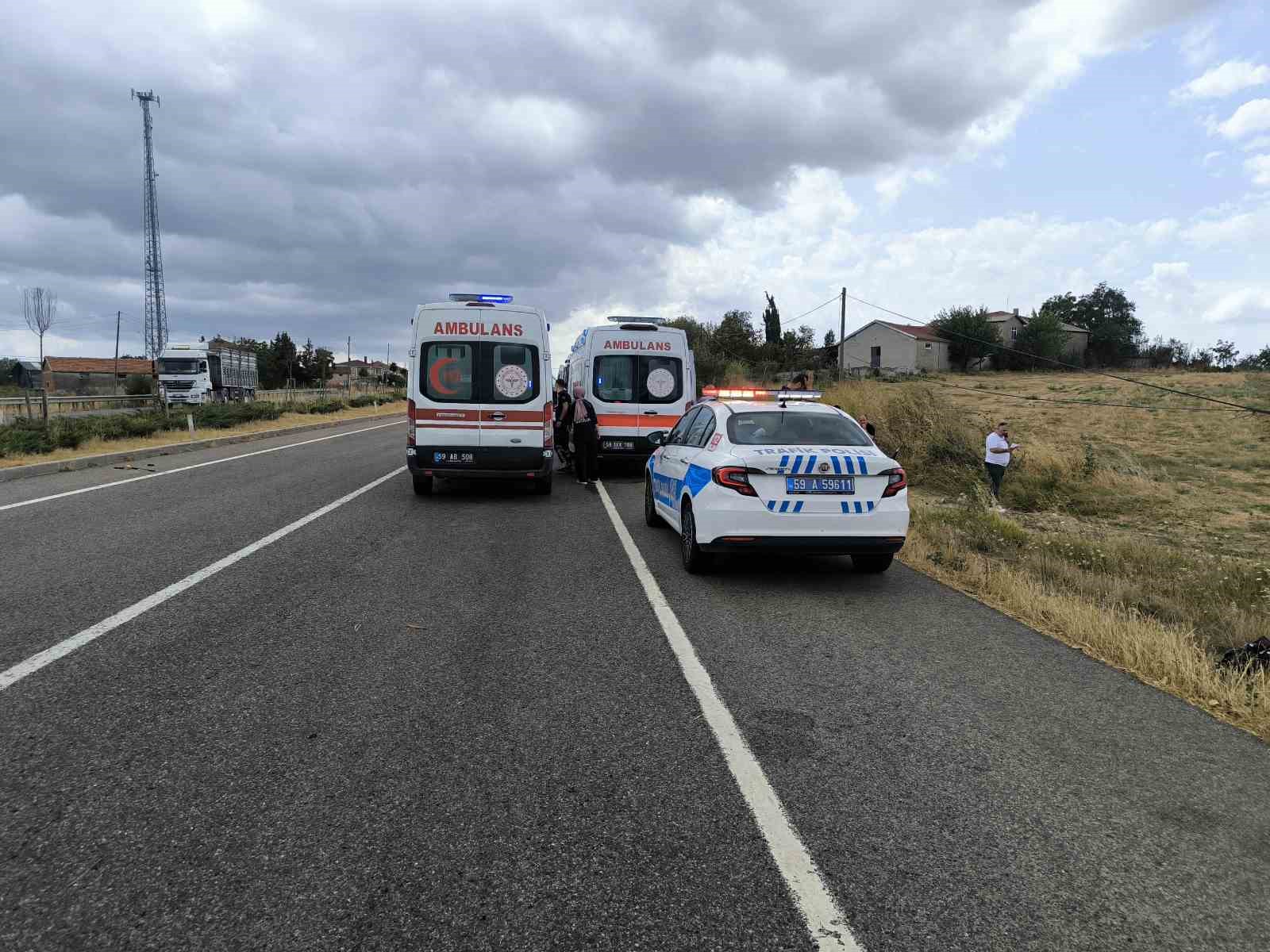 Tekirdağ&rsquo;da iki otomobil &ccedil;arpıştı: 4 yaralı
