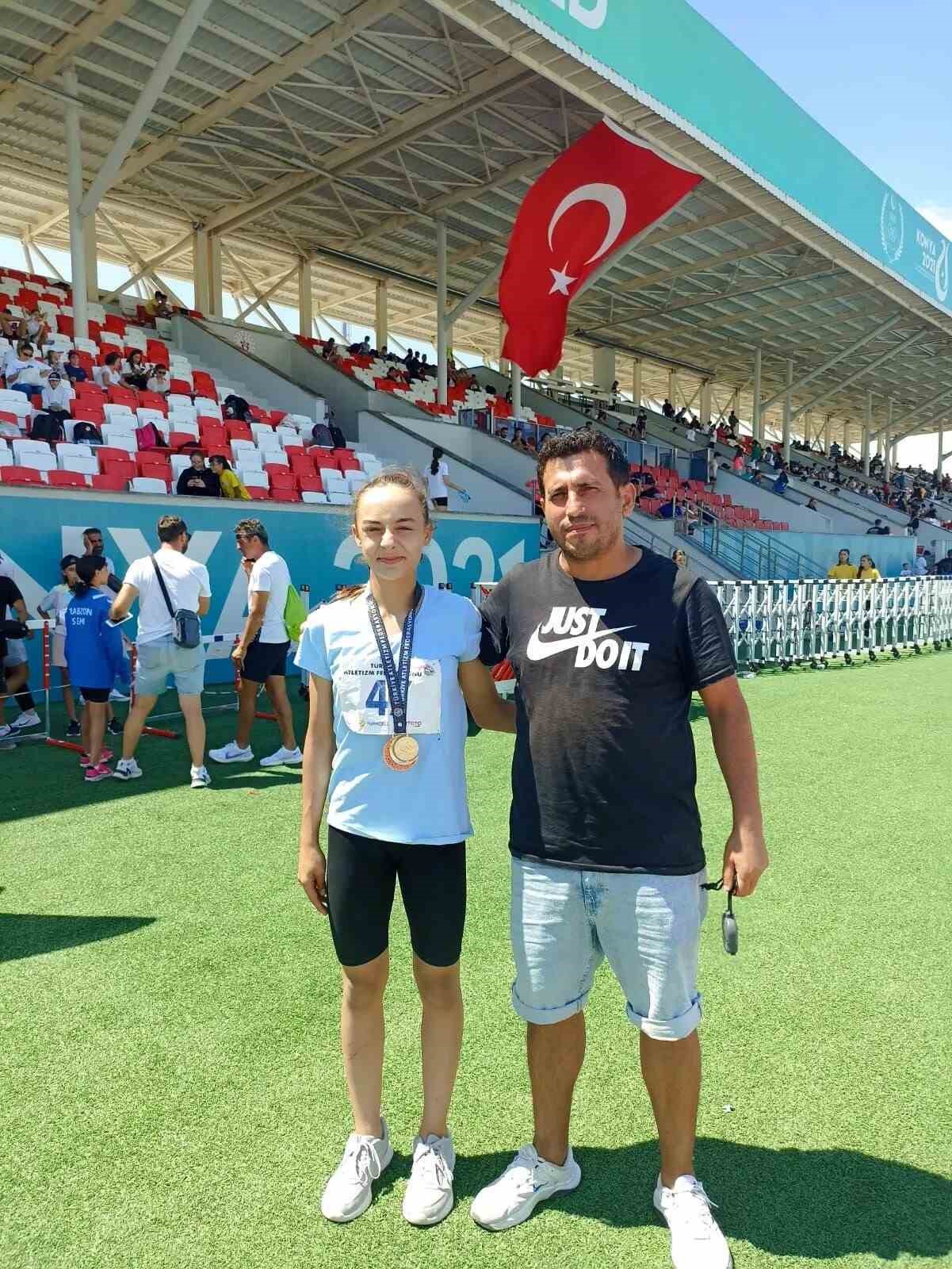 Afyonkarahisar’dan Atletizm Türkiye Şampiyonası’nda iki büyük başarı