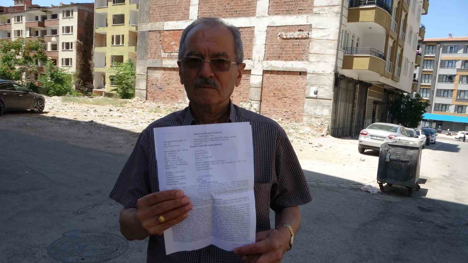 Kendilerini polis olarak tanıtarak depremzede vatandaşın 370 bin TL&rsquo;sini dolandırdılar
