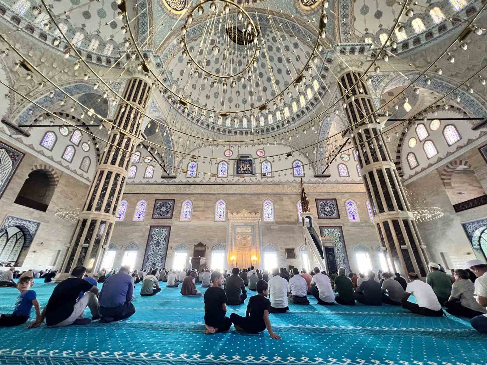 Kahramanmaraş’ta İsmail Haniye ve Gazzeli şehitler için eller semaya kalktı