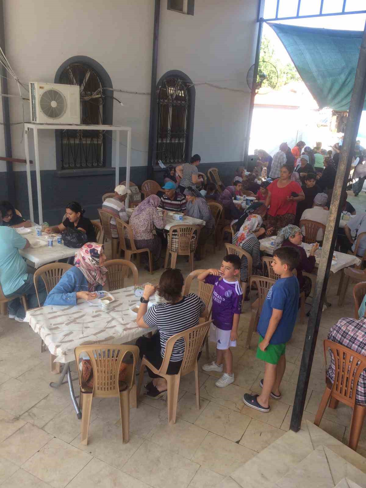 Sarıgöl’de bin kişilik aşure hayrı