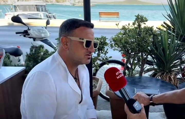 Nadir g&ouml;r&uuml;nen mavi ıstakoz Ayvalık a&ccedil;ıklarında g&ouml;r&uuml;nt&uuml;lendi
