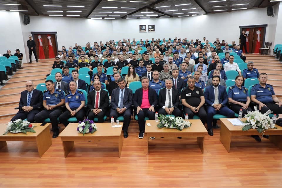 Başarılı emniyet personelleri ödüllendirildi