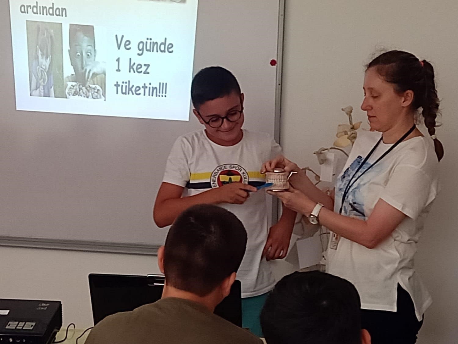 Kur&rsquo;an-ı Kerim kursunda &ouml;ğrencilere ağız ve diş sağlığı eğitimi
