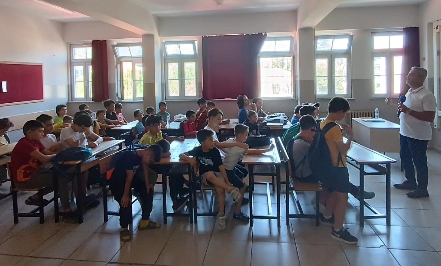 Simav&rsquo;da Yaz Kur&rsquo;an kurslarında seminerler devam ediyor
