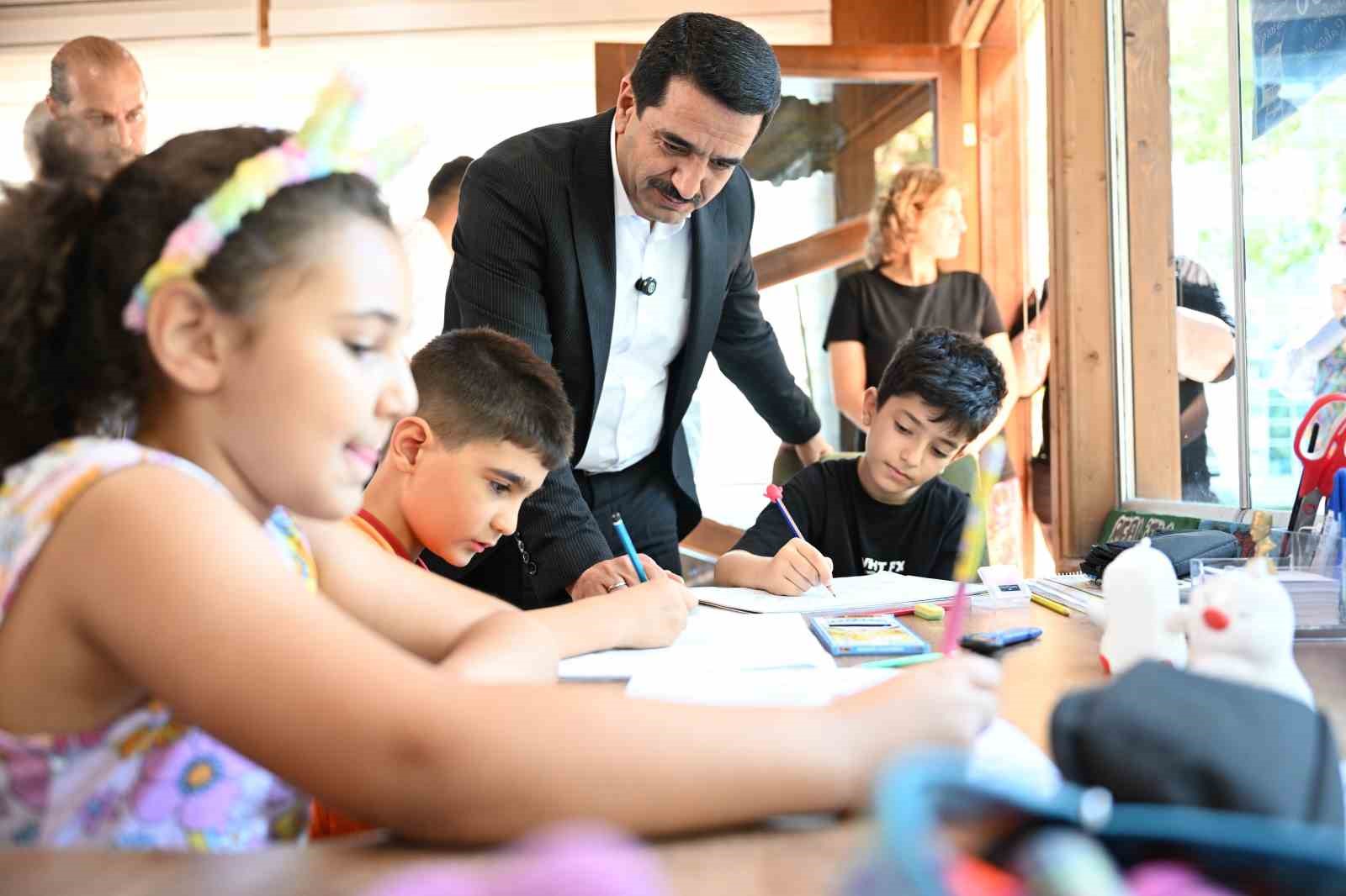 Taşkın: &ldquo;İl&ccedil;emiz i&ccedil;in bir &ccedil;ok projemiz var&rdquo;
