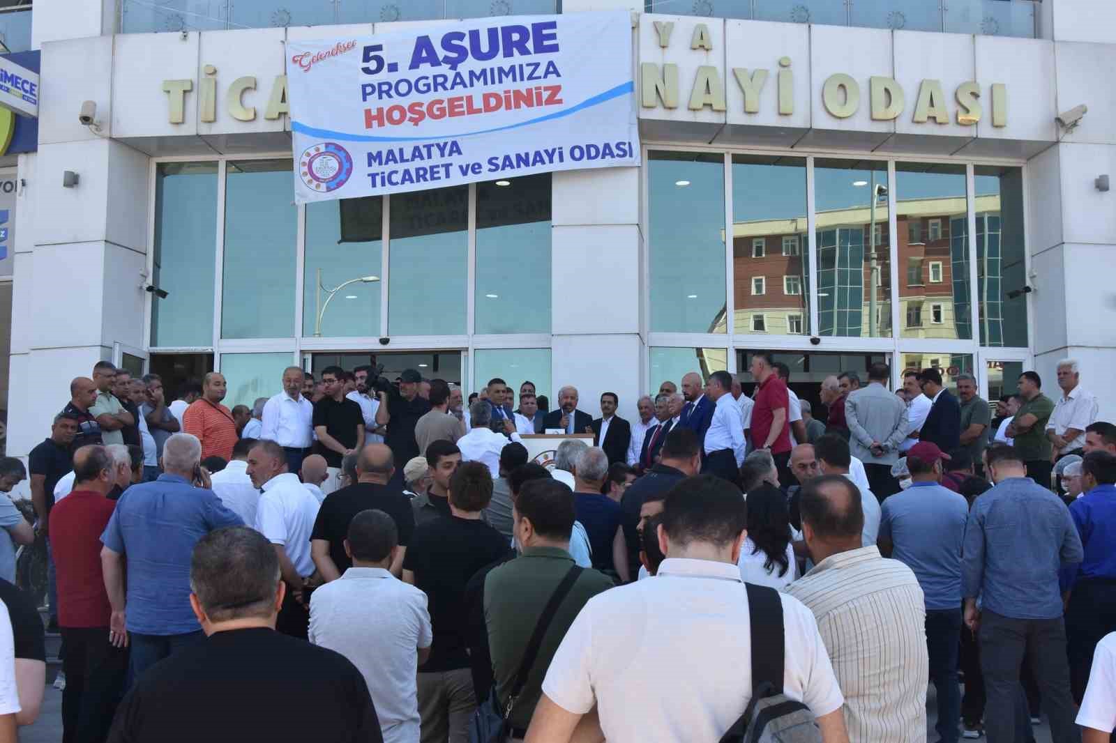 Malatya TSO&rsquo;nun aşure etkinliği yoğun katılımla d&uuml;zenledi
