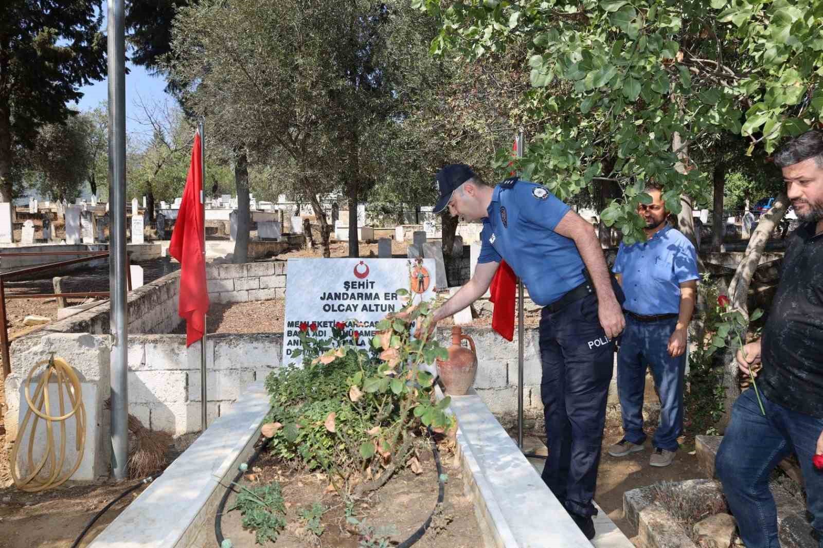 Şehit jandarma er Altun mezarı başında anıldı