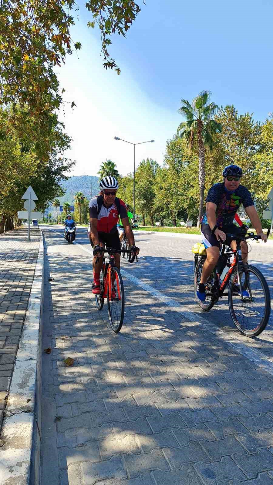 Aydınlı bisikletçiler hafta sonları durmuyor