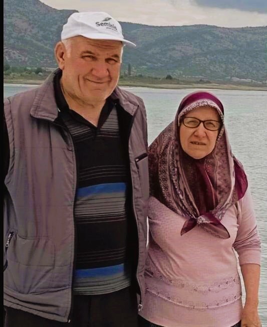 Personel servisiyle &ccedil;arpışan otomobildeki karı koca hayatını kaybetti
