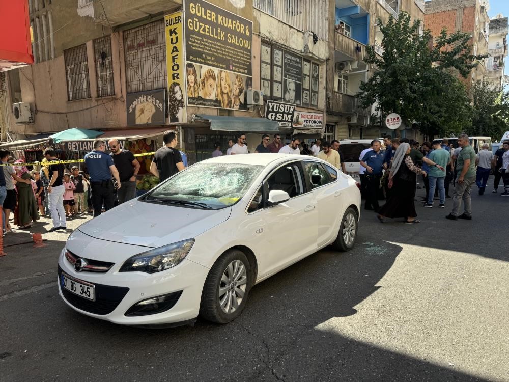 Diyarbakır’da akrabaların kavgasında ölü sayısı 2’ye çıktı: 5 şüpheliden 2’si tutuklandı