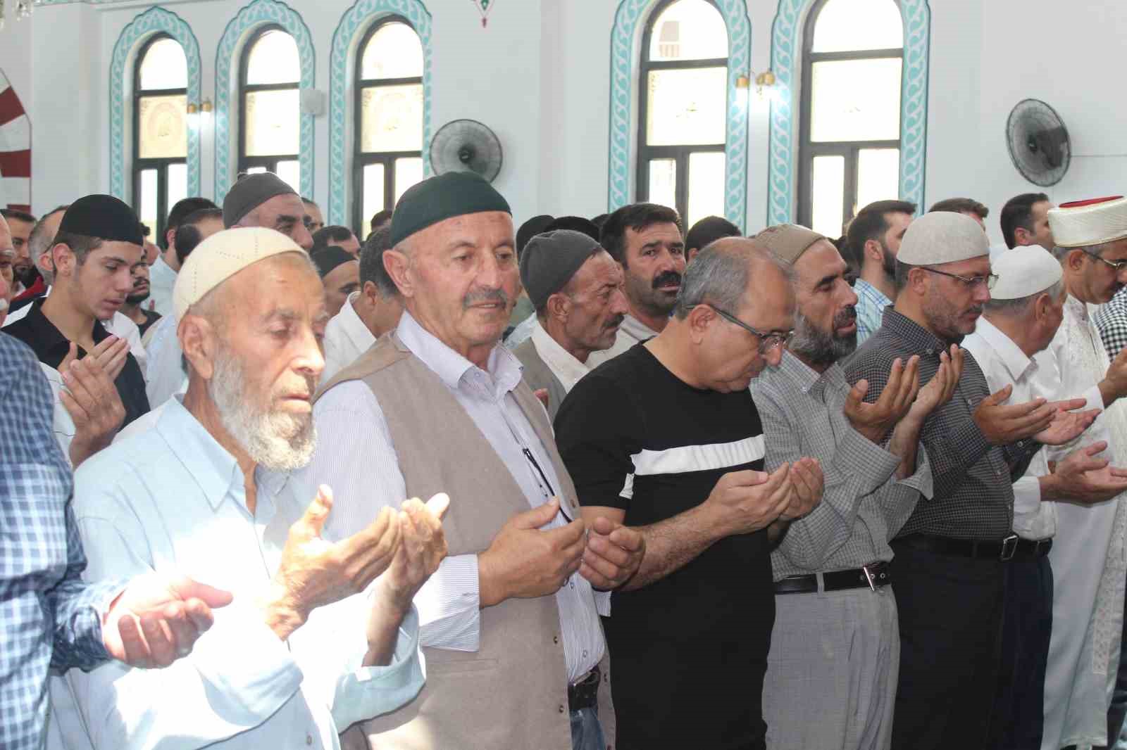 Siirt&rsquo;te İsmail Haniye i&ccedil;in gıyabi cenaze namazı kılındı
