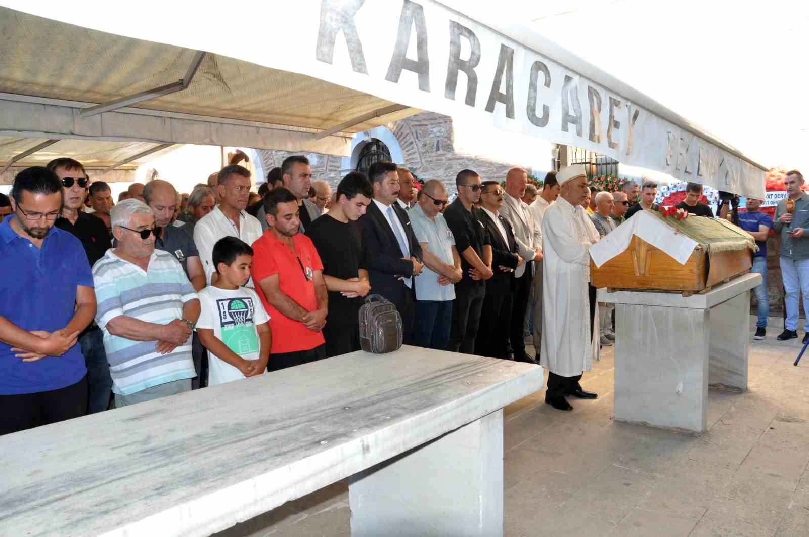 Kalp krizi geçiren Karacabey Belediye Başkan Yardımcısı son yolculuğuna uğurlandı
