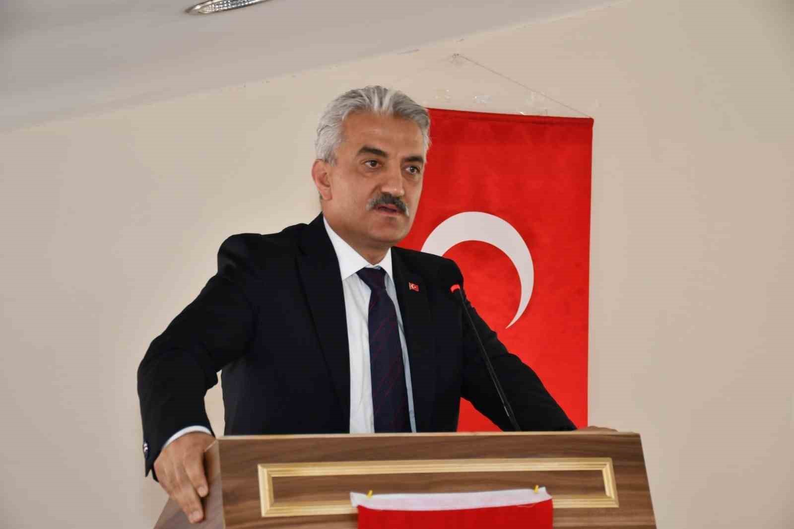 Kırıkkale Valisi Makas: "Milli ve manevi değerlere bağlı nesiller yetiştirmeliyiz"