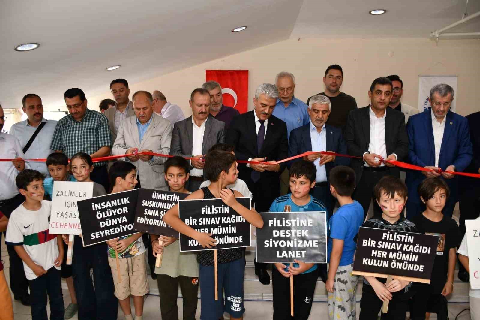 Kırıkkale Valisi Makas: "Milli ve manevi değerlere bağlı nesiller yetiştirmeliyiz"
