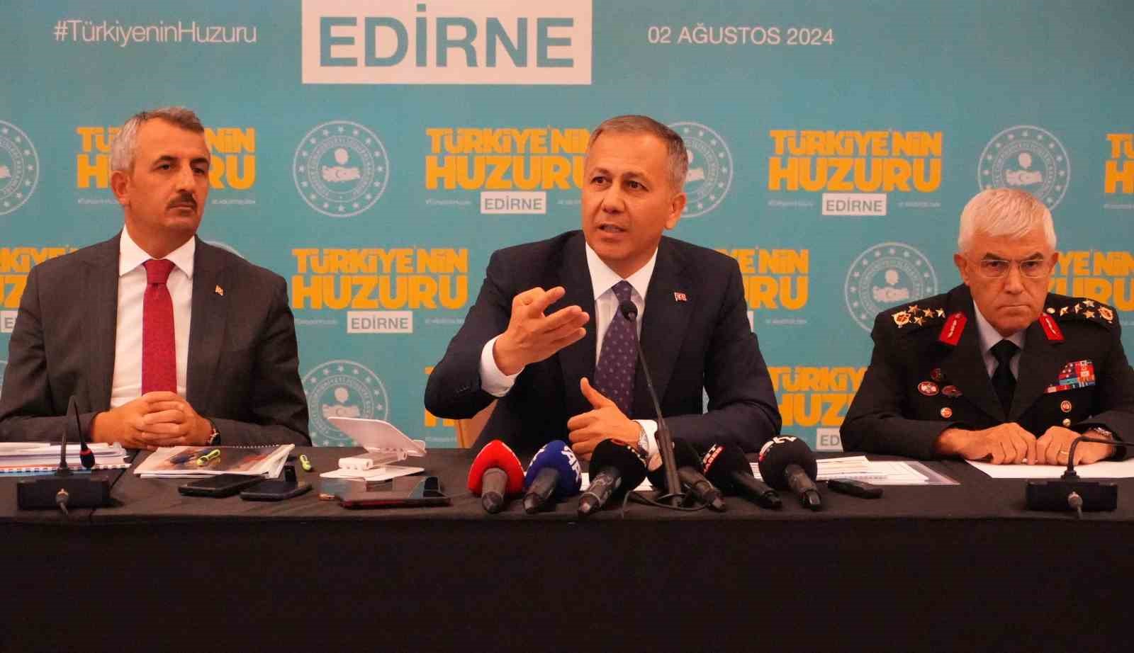 Bakan Yerlikaya: "Edirne&rsquo;de şu anda organize su&ccedil; &ouml;rg&uuml;t&uuml; yok"
