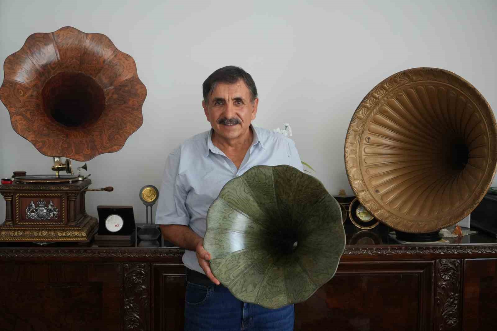 Aldığı gramofon bozuk çıkınca, Türkiye’nin en eşsiz koleksiyonunun sahibi oldu

