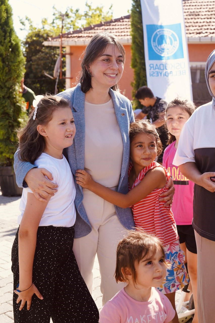 Başkan Dedetaş: &ldquo;Sokaklar aslında bizlerin ve &ccedil;ocukların. Biraz bunu da yaşayalım diye, birlikte olalım, mutlu olalım diye bu organizasyonu yaptık&rdquo;

