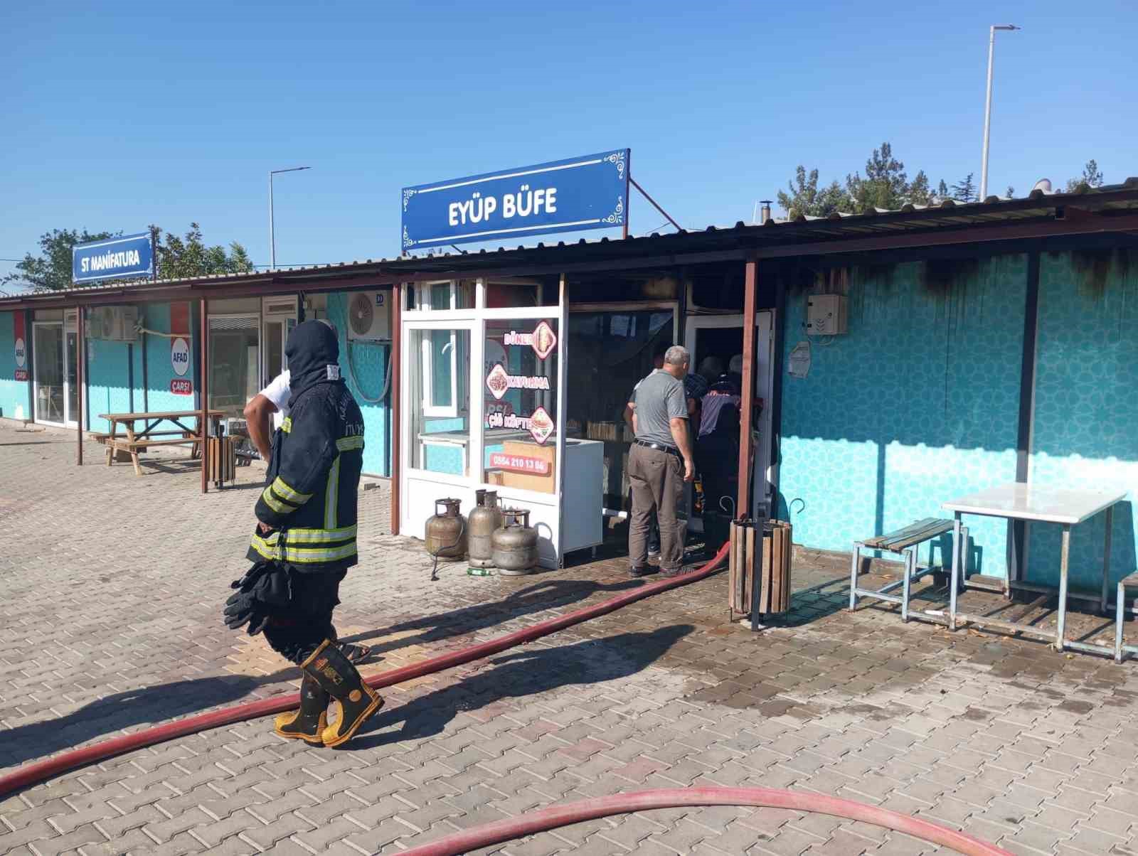 T&uuml;rkoğlu&rsquo;nda konteyner yangını
