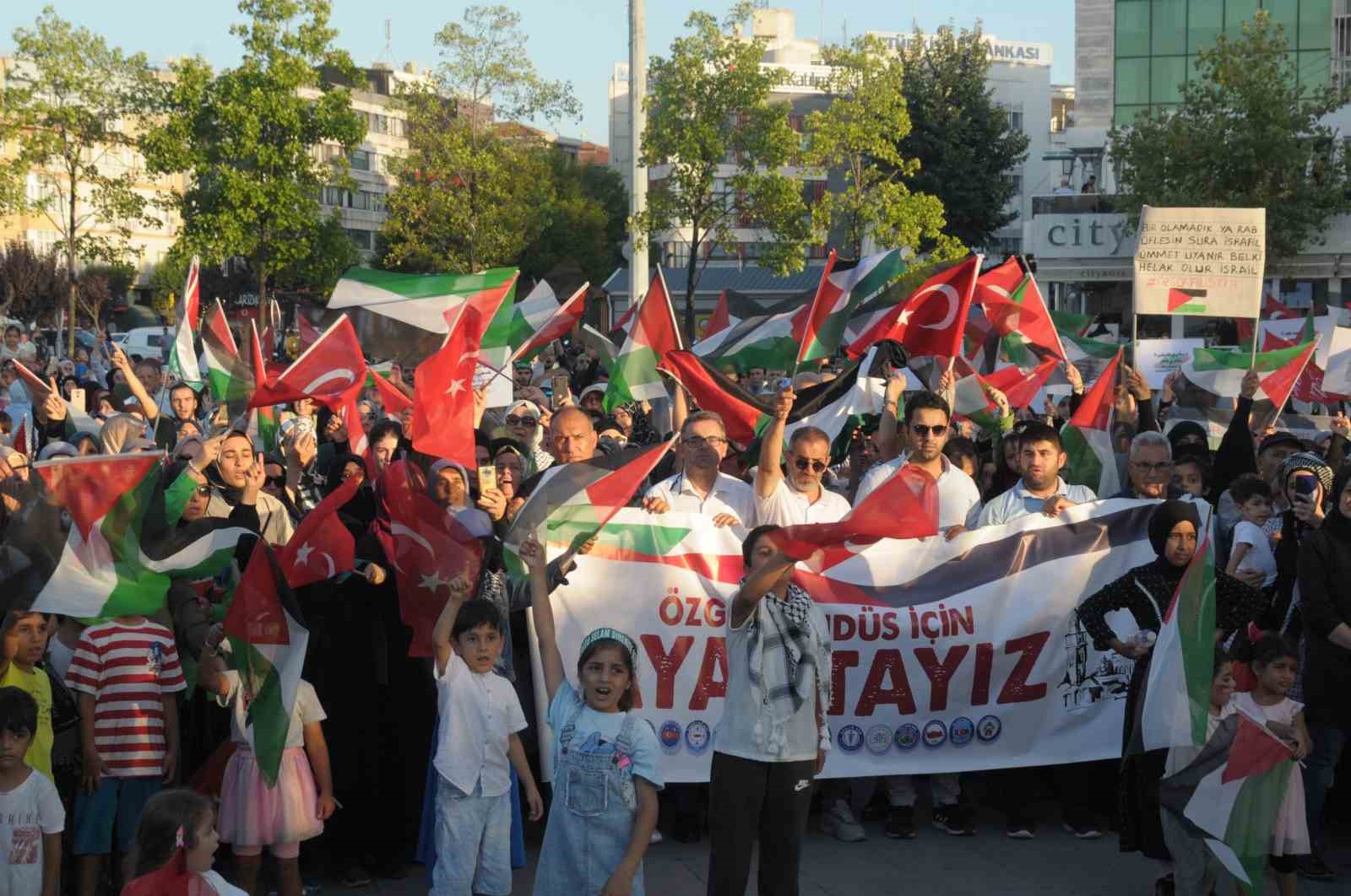 Yalova’da Hamas lideri İsmail Haniye ve Filistin için miting düzenlendi
