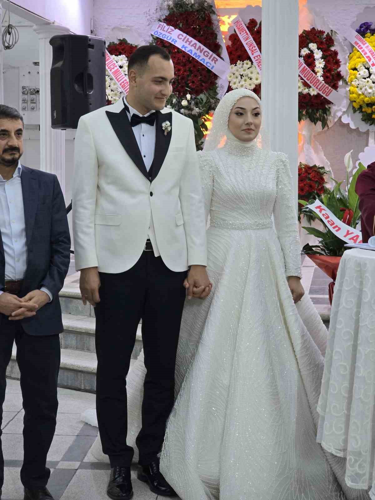 Evren Kaymakamı Kınacı dünyaevine girdi