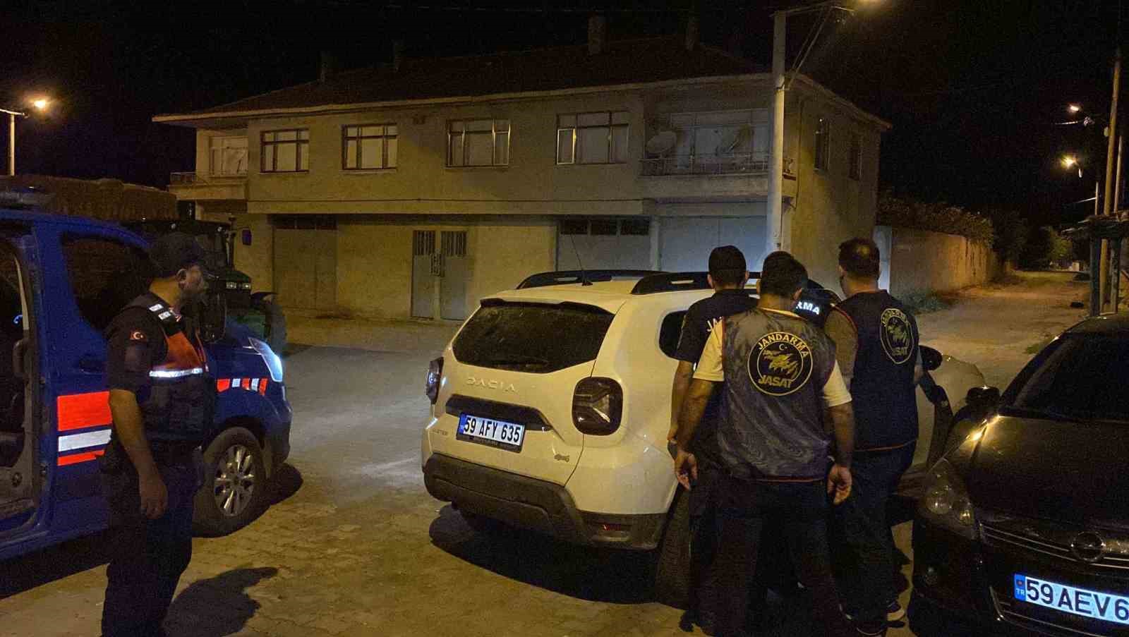 Tekirdağ&rsquo;da 26 yıl 2 ay hapis cezası bulunan zanlı yakalandı
