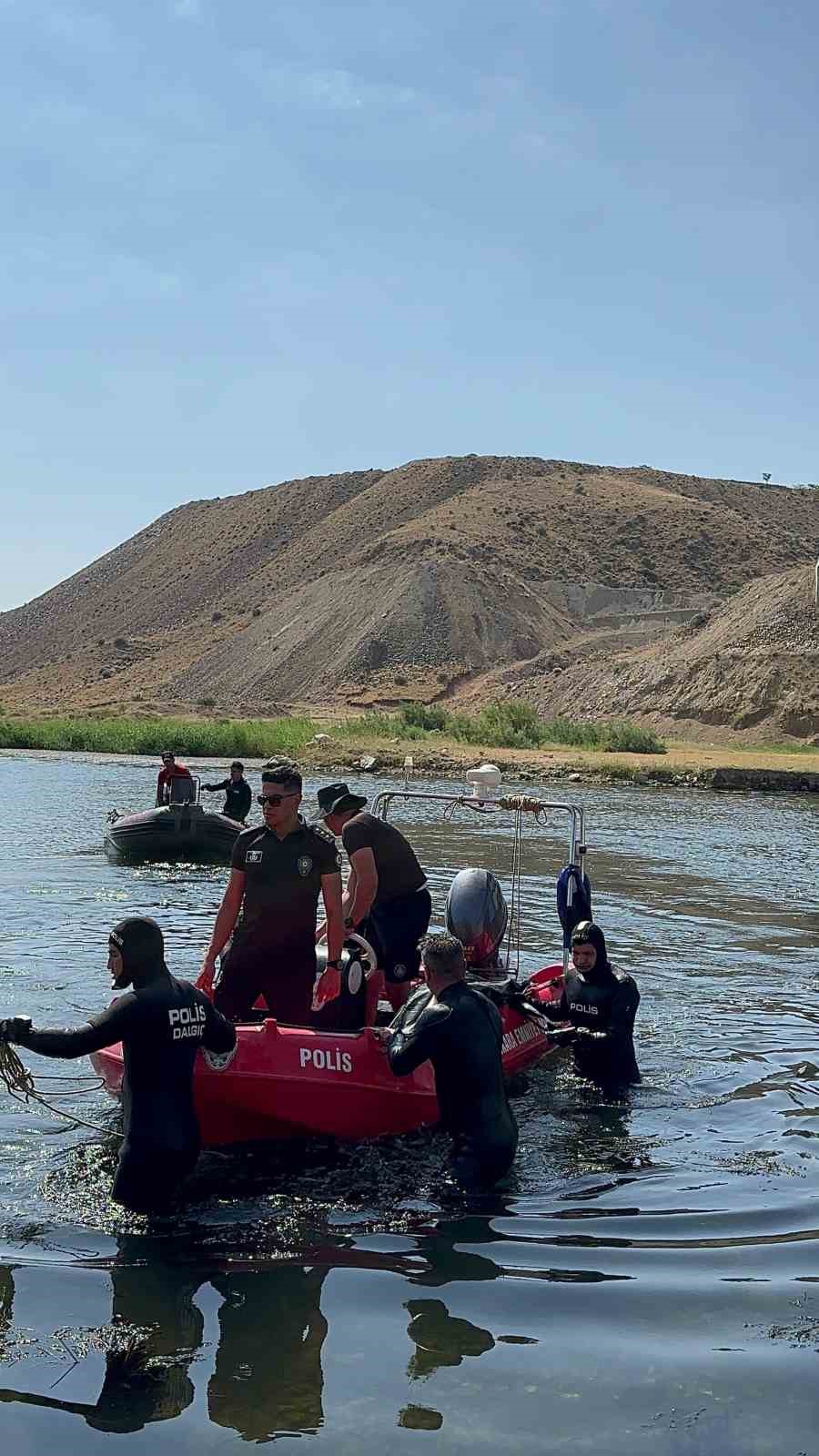 Uyarıları dinlemedi, girdiği suda boğuldu
