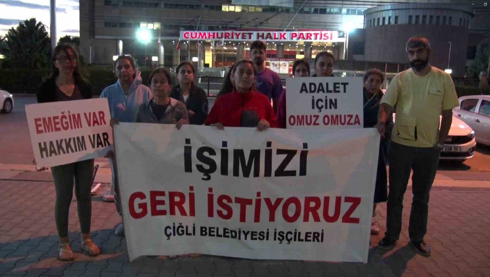 &Ccedil;iğli Belediyesi&rsquo;nde işten &ccedil;ıkarılan iş&ccedil;iler 56 g&uuml;nd&uuml;r eylemlerini s&uuml;rd&uuml;r&uuml;yor
