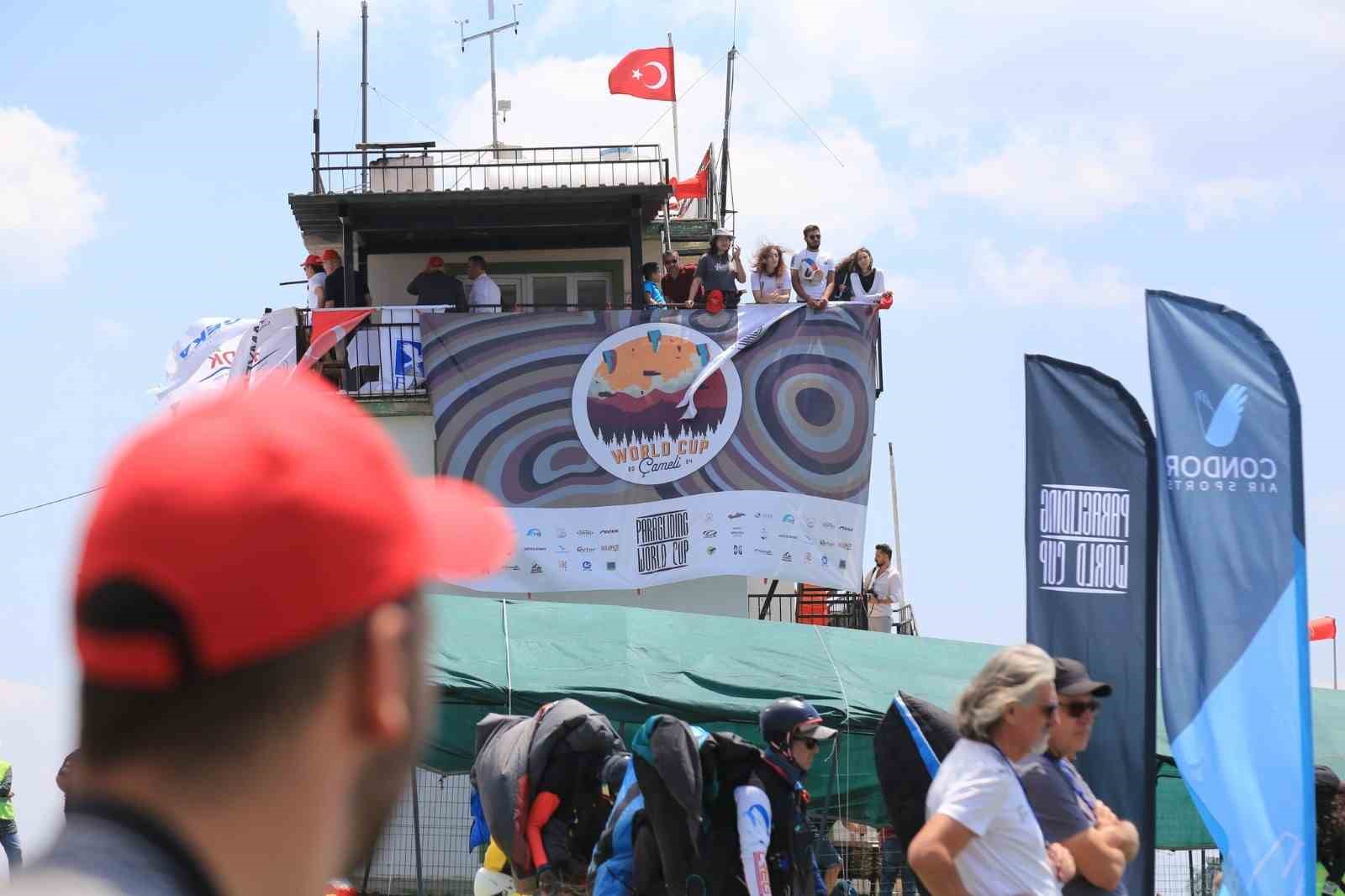 Yama&ccedil; Paraş&uuml;t&uuml; D&uuml;nya Kupası Şampiyonası &Ccedil;ameli&rsquo;nde devam ediyor
