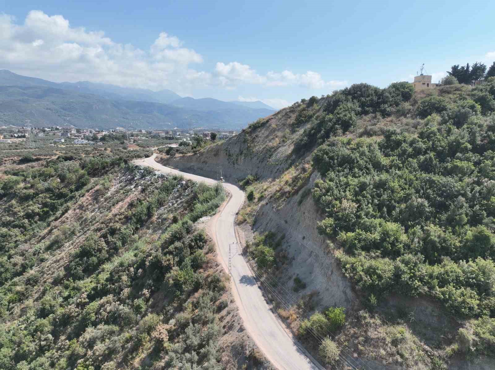 Defne ve Samandağ’da yol iyileştirmeleri devam ediyor
